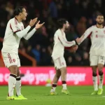 Sốc: Virgil van Dijk 'hàng fake' - tử huyệt khiến Liverpool thảm bại trước Bournemouth 1