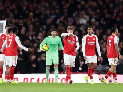 Odegaard thừa nhận sai lầm, kêu gọi đoàn kết sau cú ngược dòng chấn động của MU