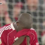 Cảm động: Ibrahima Konate bật khóc sau bàn thắng trở lại, tiết lộ lý do vắng mặt gần đây 1