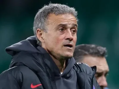 Bom Tấn: Luis Enrique Khước Từ Man United, Quyết Tâm Ở Lại PSG Đến 2027
