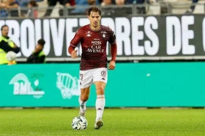 Metz vs Lyon: Thử thách 'bất khả chiến bại' của Lyon trước đội chót bảng 1