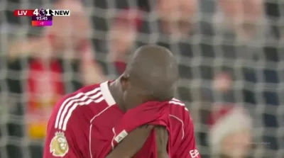 Cảm động: Ibrahima Konate bật khóc sau bàn thắng trở lại, tiết lộ lý do vắng mặt gần đây 1