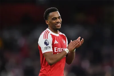 Ruud Gullit 'bật mí' cầu thủ hay nhất Ngoại hạng Anh, không phải Haaland hay De Bruyne 1